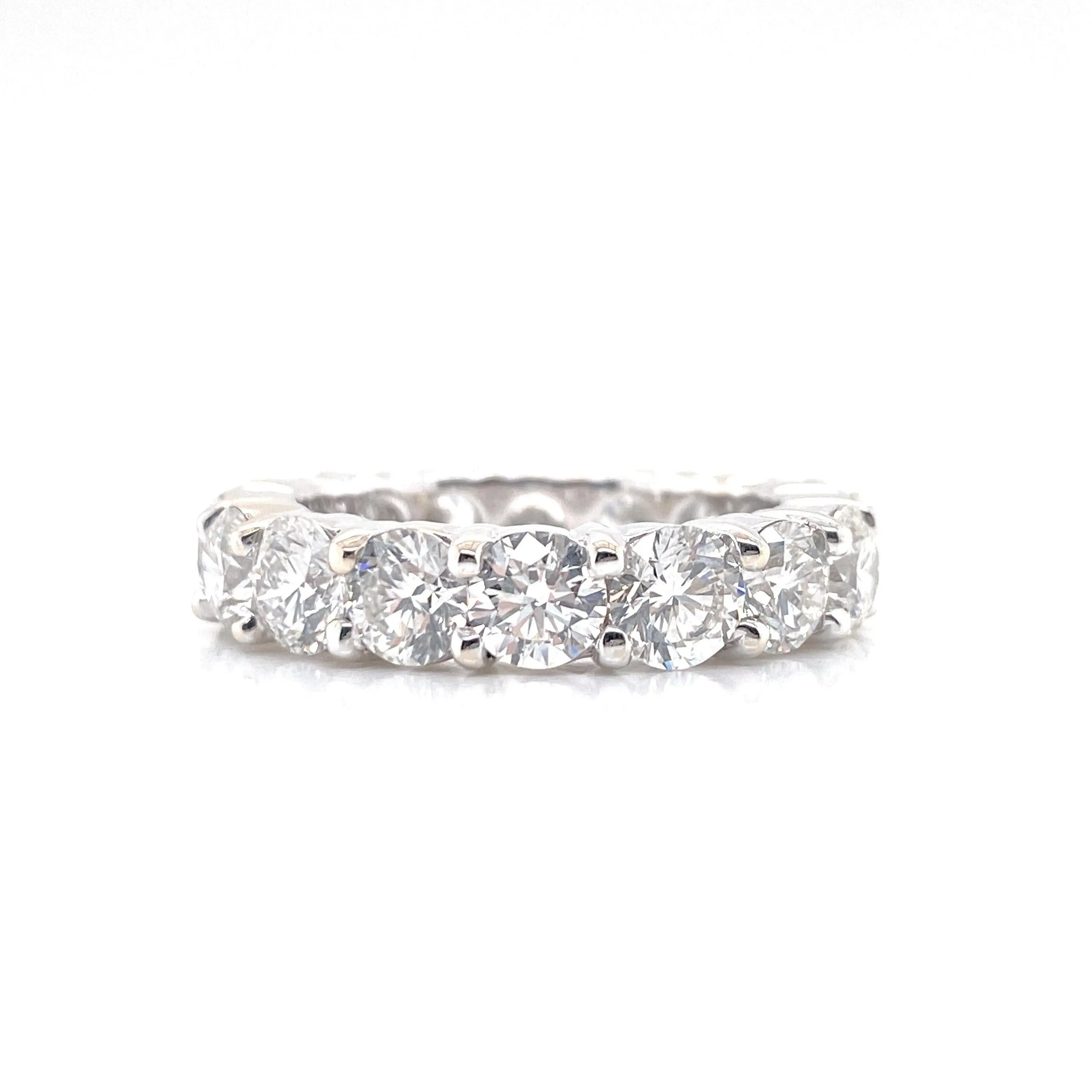 18K White Gold Round Diamond Eternity Band