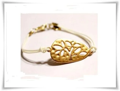 Golden Tone Hope Tree pendant White chain Bracelet