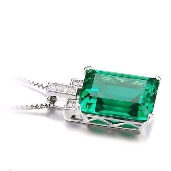Heritage 9CT Emerald Cut Simulated Russian Emerald IOBI Precious Gems Pendant