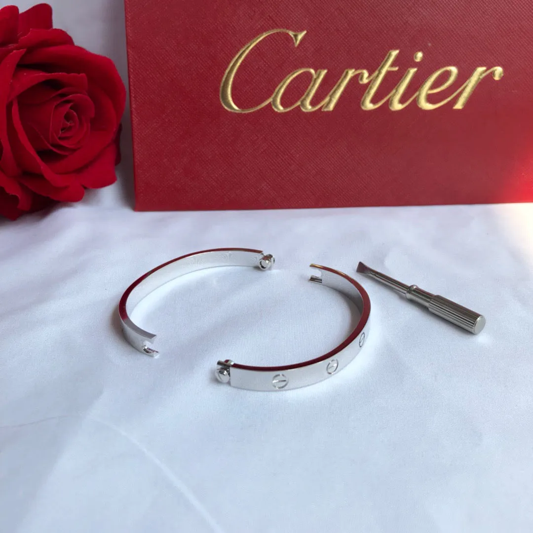 JW581 Love Bracelet
