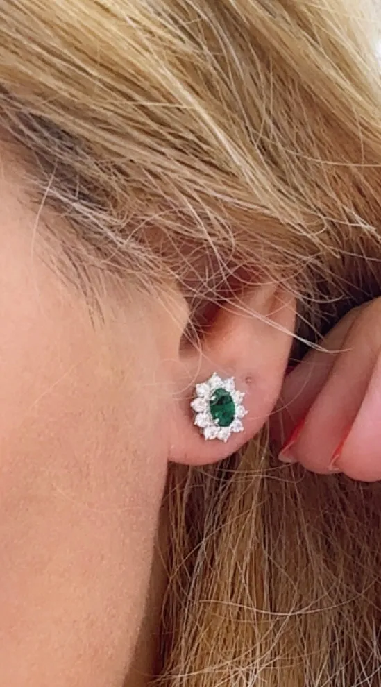 Ladies Green 1.38ct tw Emerald and Diamond Earrings