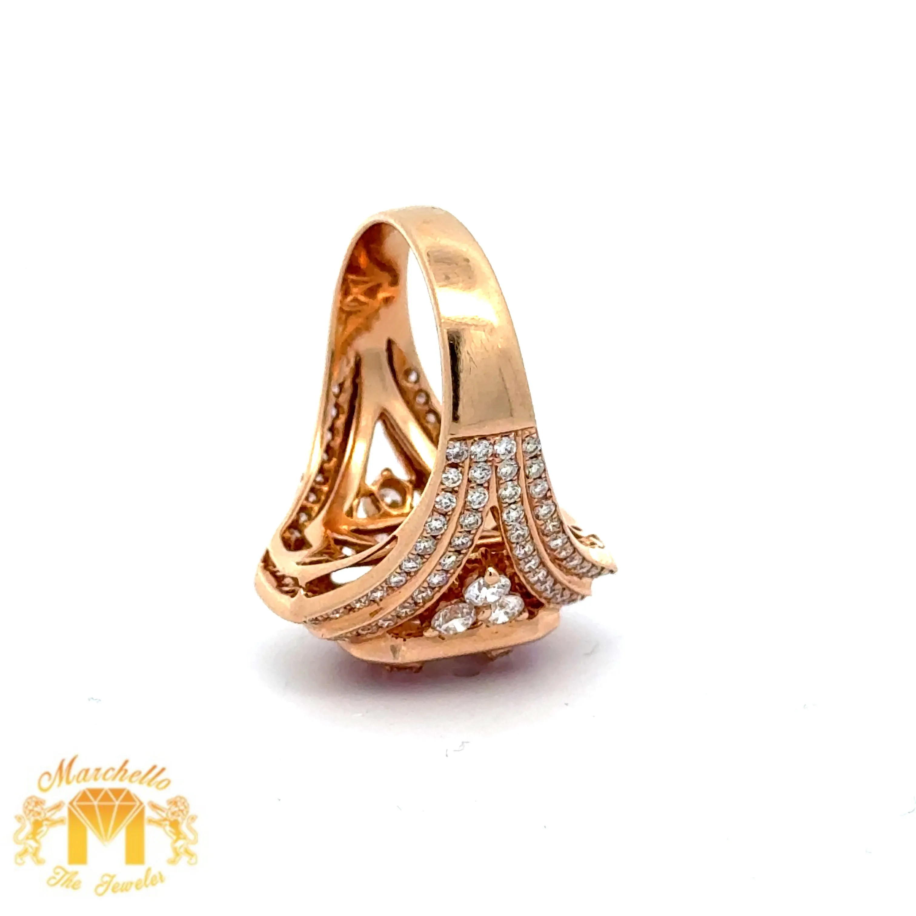 VVS/vs high clarity of diamonds set in a 18k rose gold Ring with Ruby and Round, Emerald cut  Diamonds