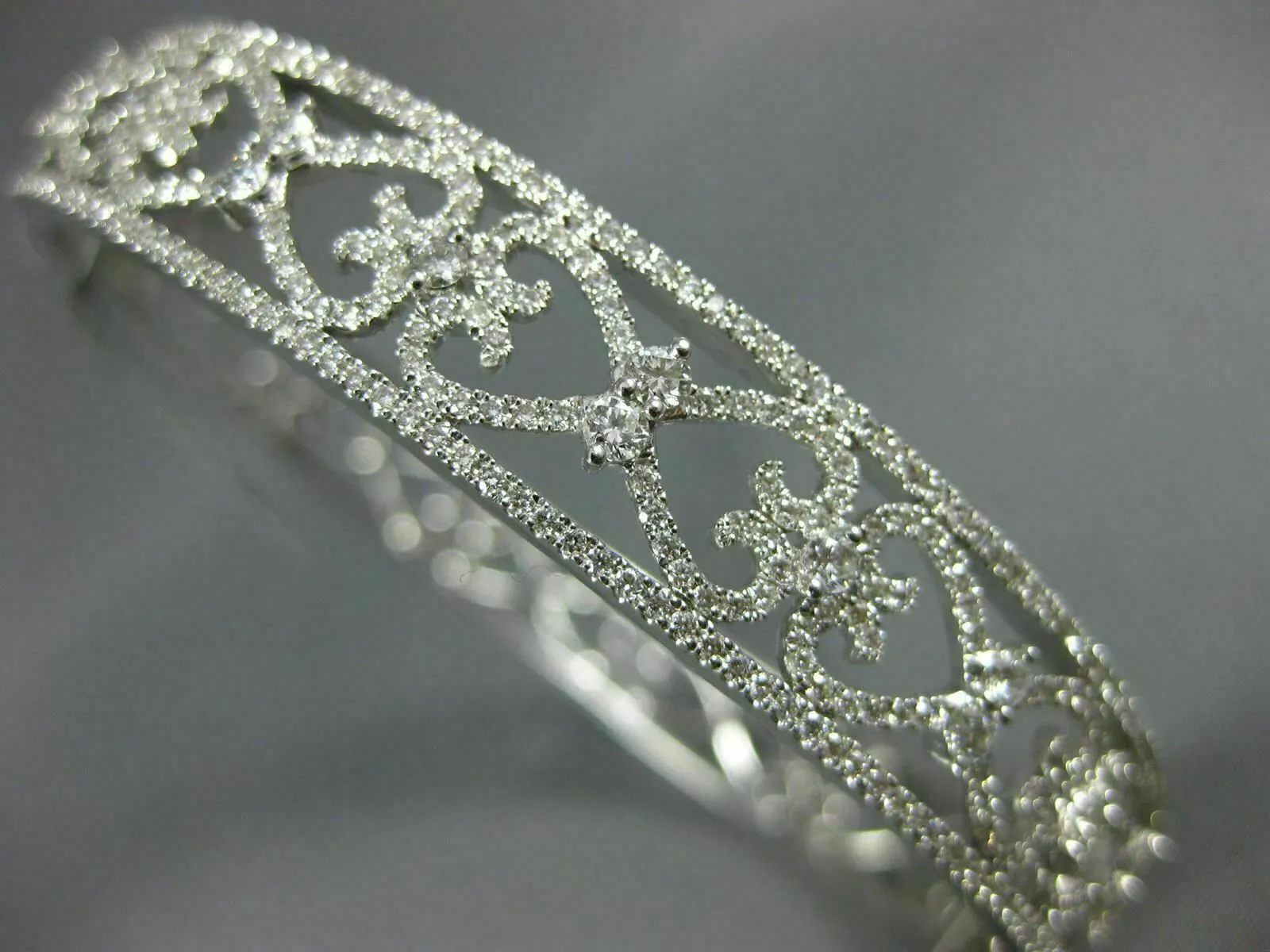 WIDE 1.79CT DIAMOND 18KT WHITE GOLD 3D OPEN FILIGREE MULTI HEART BANGLE BRACELET